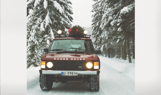 The 90’s Aprés-Ski Aesthetic Is Back, and It’s Everything Your 2025 Christmas Wardrobe Needs